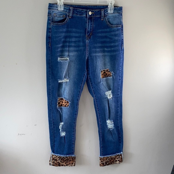 Trendy Distressed Blue Jeans with Leopard Cuffs - Picture 2 of 12